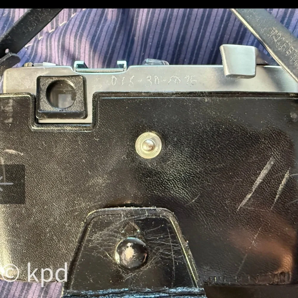 Vintage Camera Pair – Yashica Lynx-5000E + Agfa Silette Pronto w/ Cases